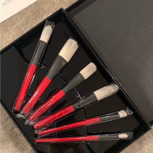 hakuho-do + Sephora Pro The Ultimate Brush Set - Picture 9 of 13